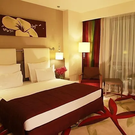 Golden Tulip Ana Dome