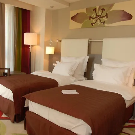 Golden Tulip Ana Dome Hotel 4*