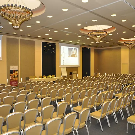 Golden Tulip Ana Dome Hotel