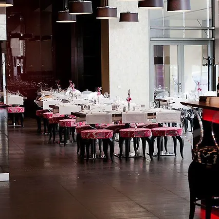 Golden Tulip Ana Dome