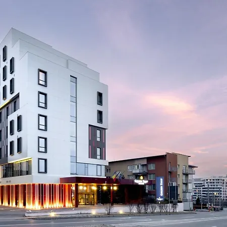 Golden Tulip Ana Dome Szálloda 4*