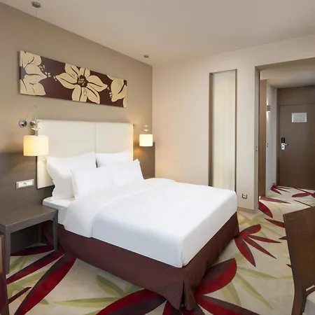 Szálloda Golden Tulip Ana Dome 4*