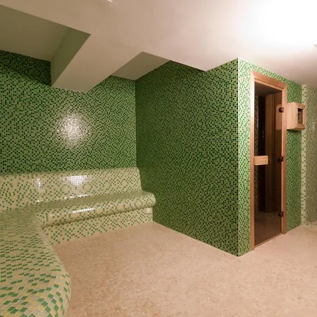 Golden Tulip Ana Dome