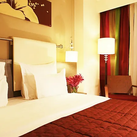 Szálloda Golden Tulip Ana Dome