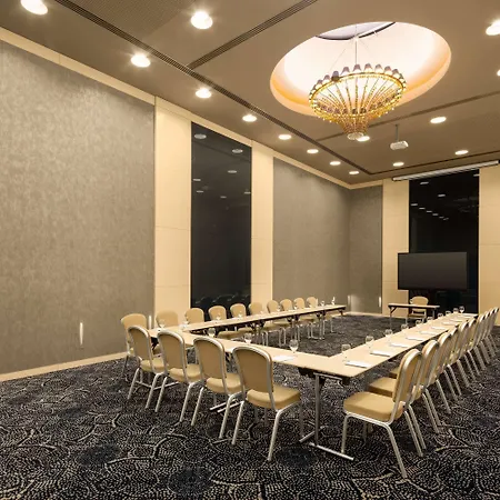 Szálloda Golden Tulip Ana Dome