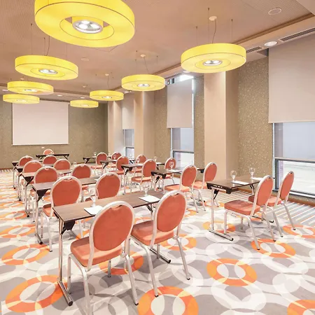 Golden Tulip Ana Dome