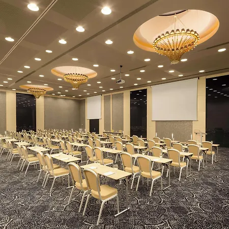 金色郁金香安娜圆顶酒店 4* 克卢日-纳波卡