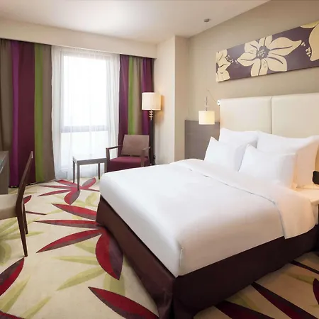 Szálloda Golden Tulip Ana Dome 4*