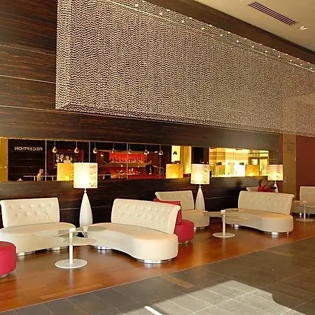 Golden Tulip Ana Dome מלון 4*