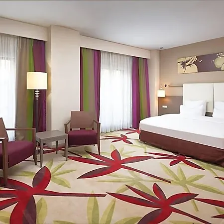 מלון Golden Tulip Ana Dome קלוז'-נאפוקה
