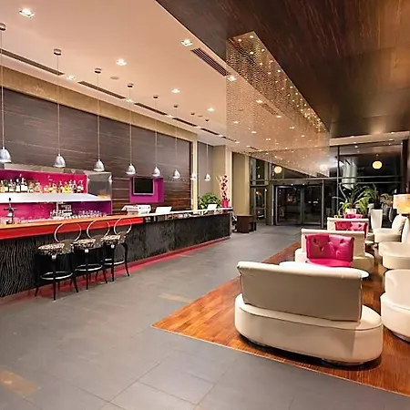 Golden Tulip Ana Dome מלון 4*