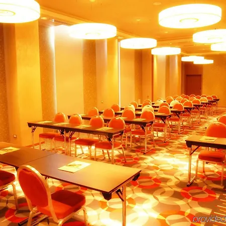 Golden Tulip Ana Dome