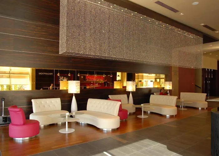 Otel Golden Tulip Ana Dome Kaloşvar