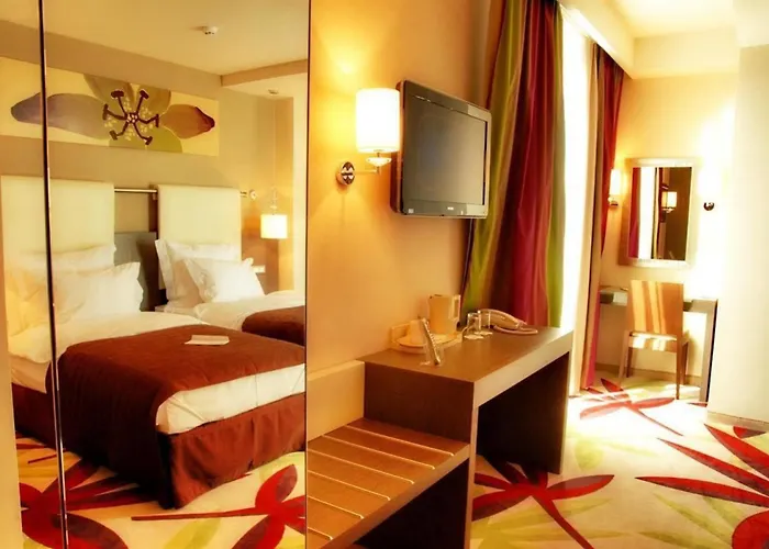 Golden Tulip Ana Dome Otel Kaloşvar