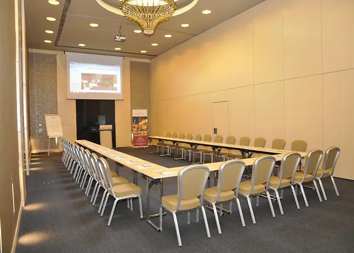 Golden Tulip Ana Dome Otel 4*