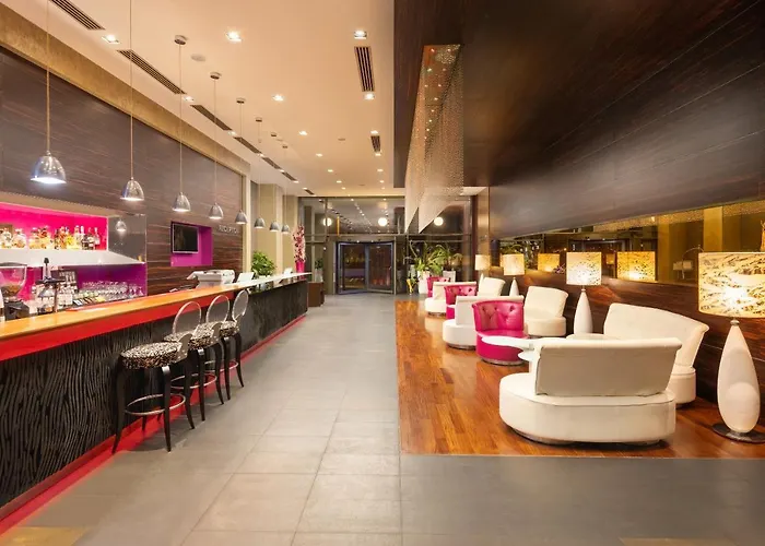 Ξενοδοχείο Golden Tulip Ana Dome 4*