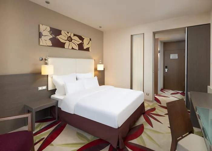 Hotel Golden Tulip Ana Dome 4*