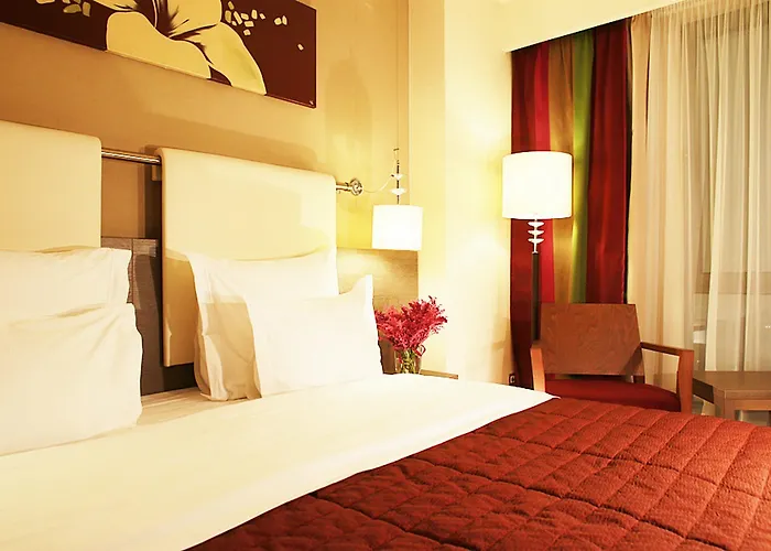 Otel Golden Tulip Ana Dome