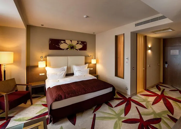 Golden Tulip Ana Dome Otel