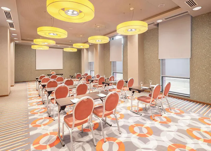 Golden Tulip Ana Dome