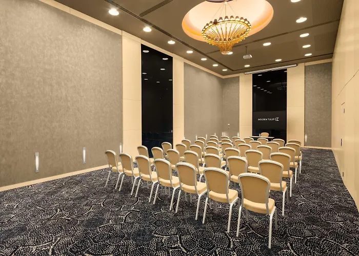 Golden Tulip Ana Dome Ξενοδοχείο 4*