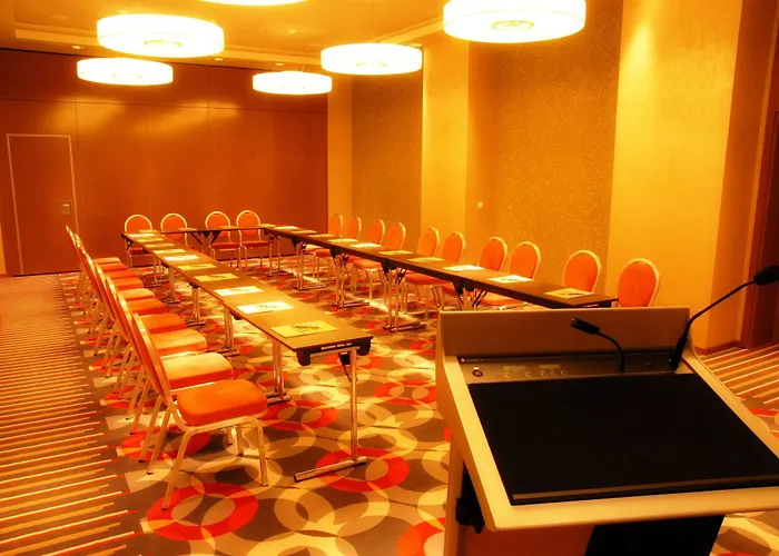 Golden Tulip Ana Dome Ξενοδοχείο 4*